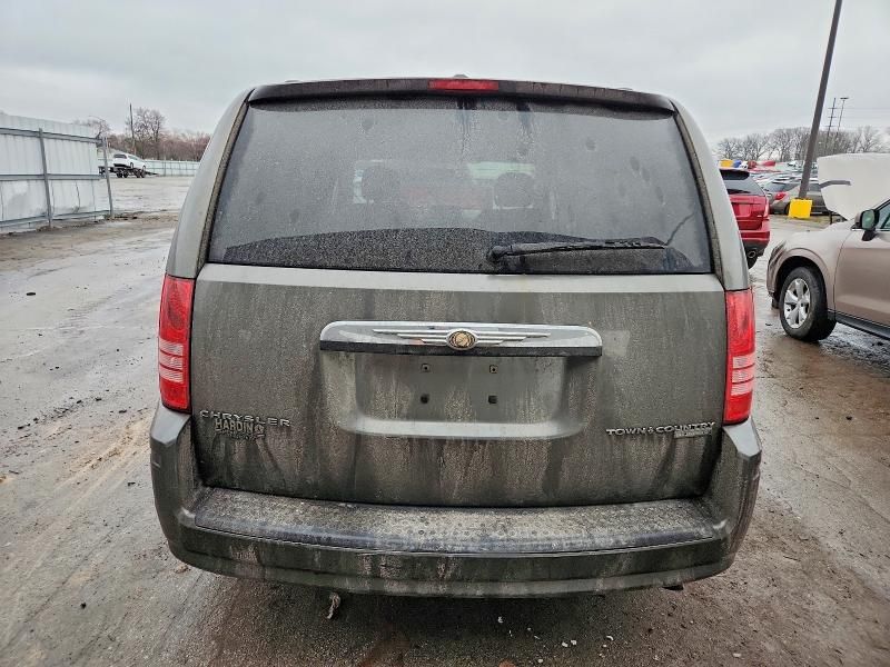 2010 Chrysler Town & Country Touring