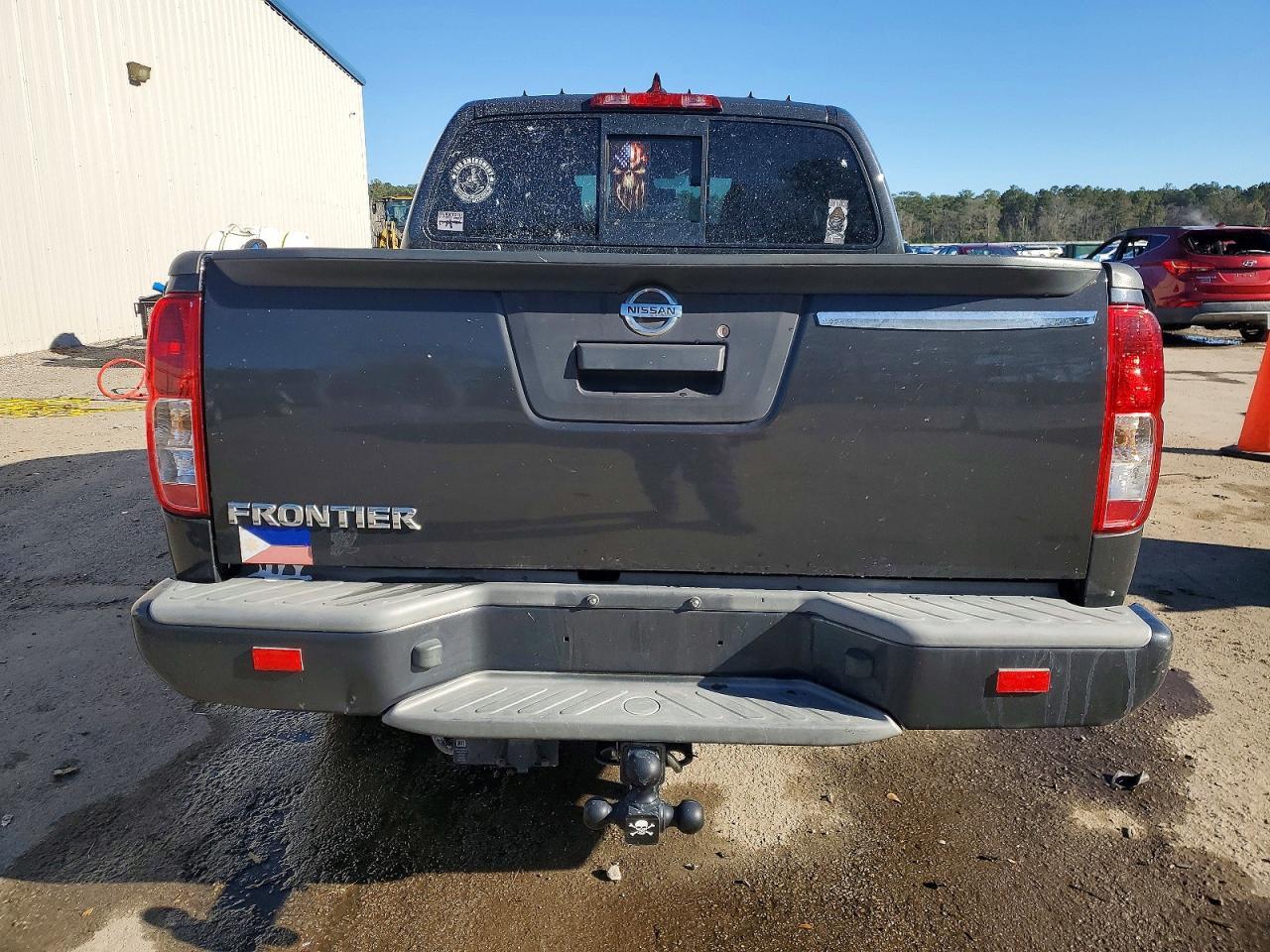 2015 Nissan Frontier Desert Runner
