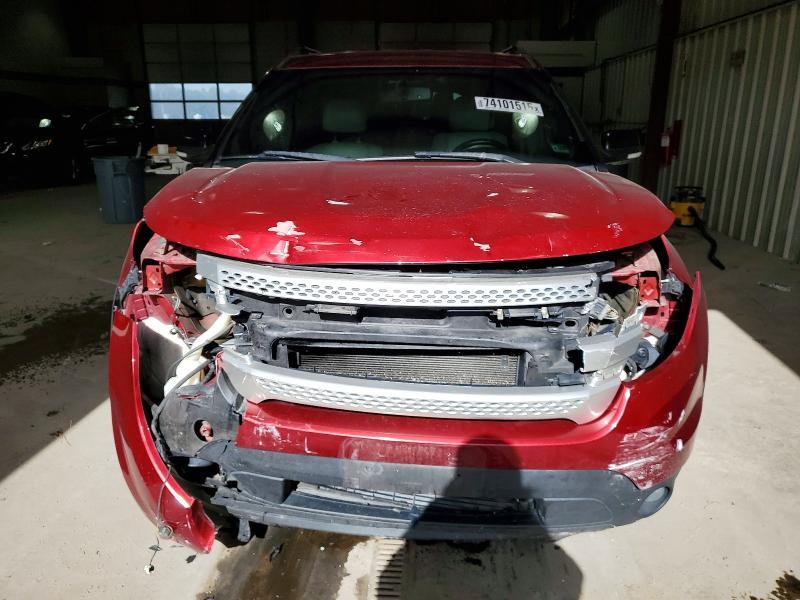 2014 Ford Explorer x