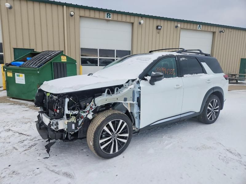 2025 Nissan Pathfinder Platinum