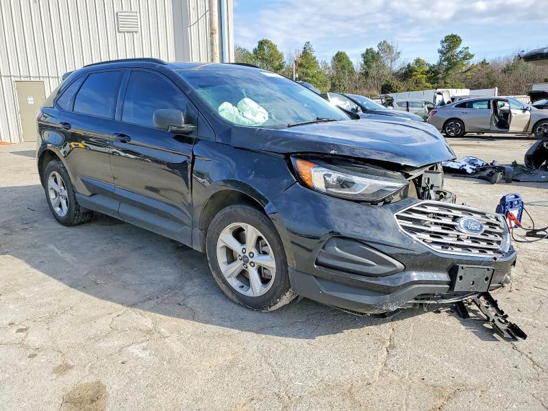 2022 Ford Edge se