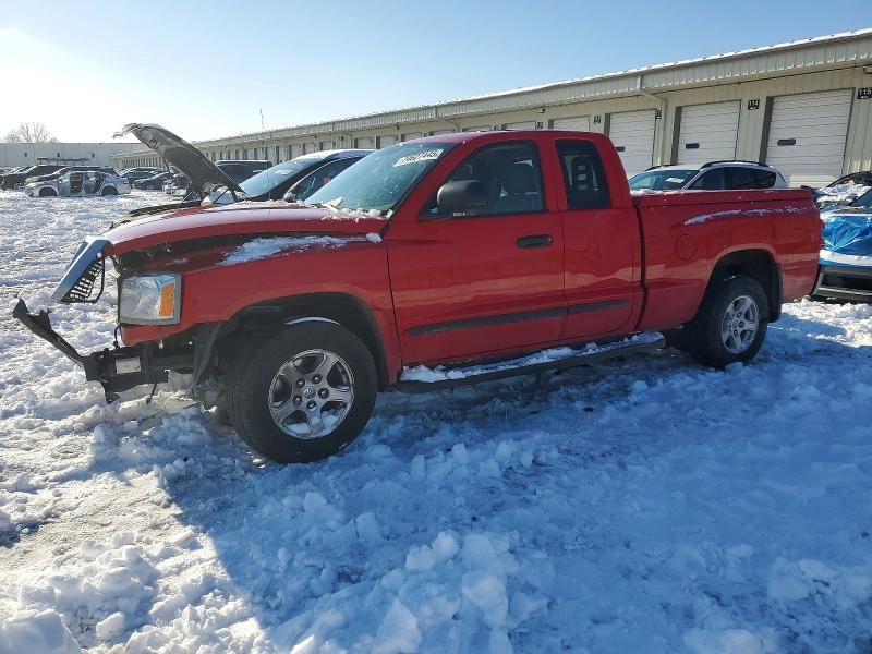 2005 Dodge Dakota SLT