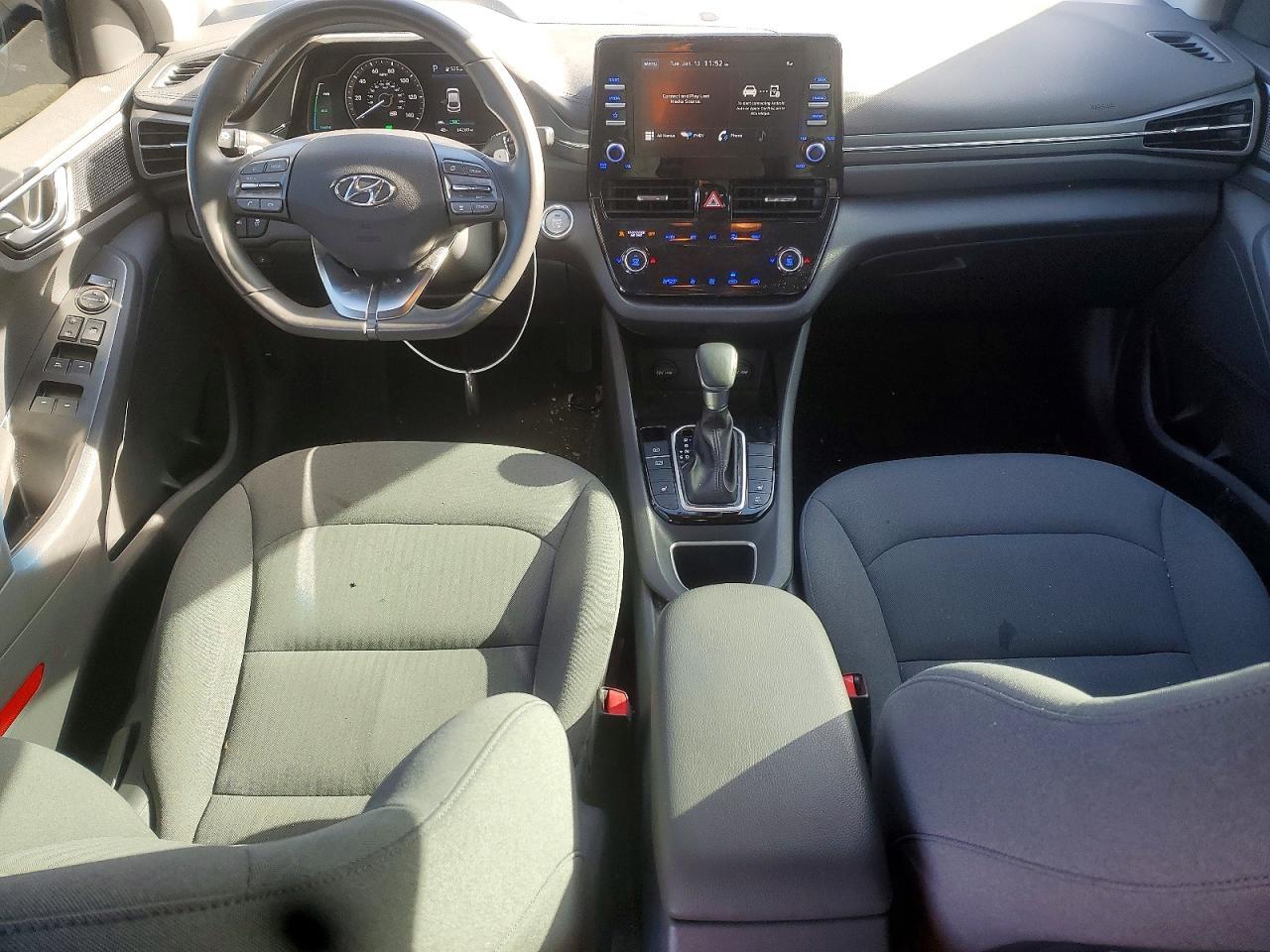 2021 Hyundai Ioniq se