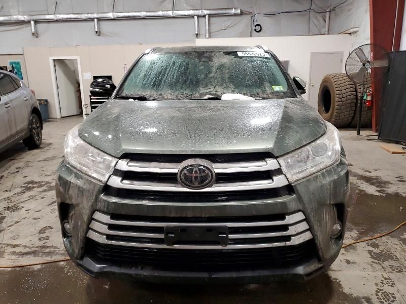 2018 Toyota Highlander se