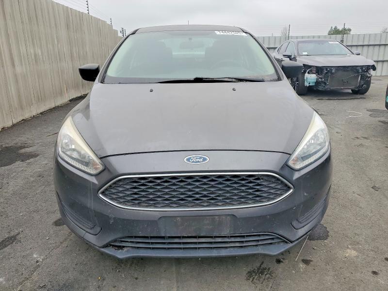 2016 Ford Focus s