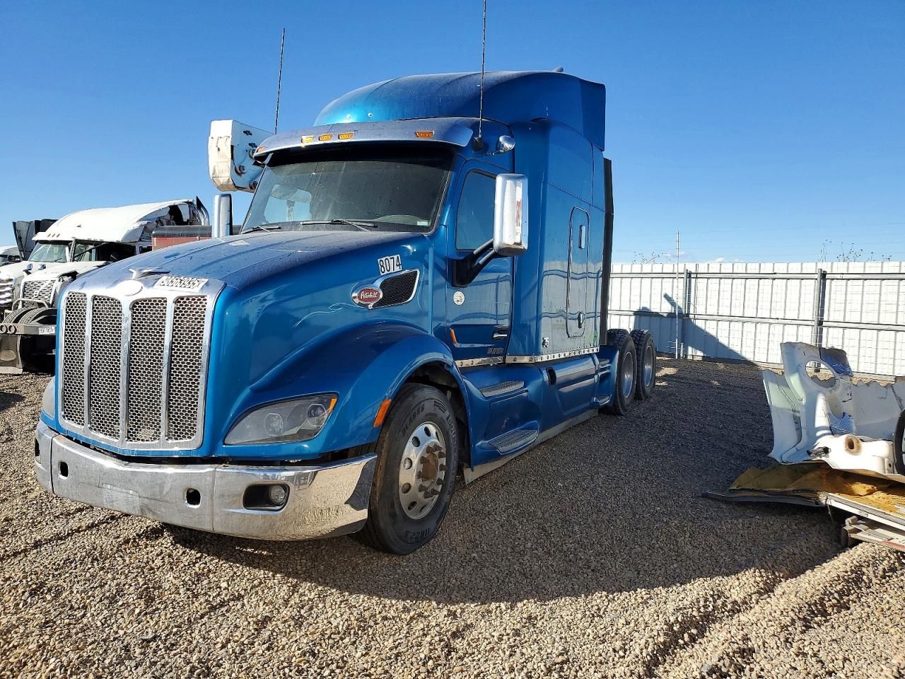 2015 Peterbilt 579 Semi Truck