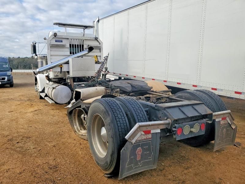 2011 Kenworth W900 Semi Truck