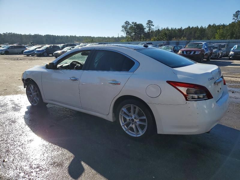 2010 Nissan Maxima s
