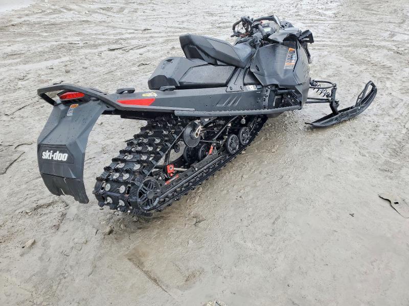 2023 Skidoo XRS Renega