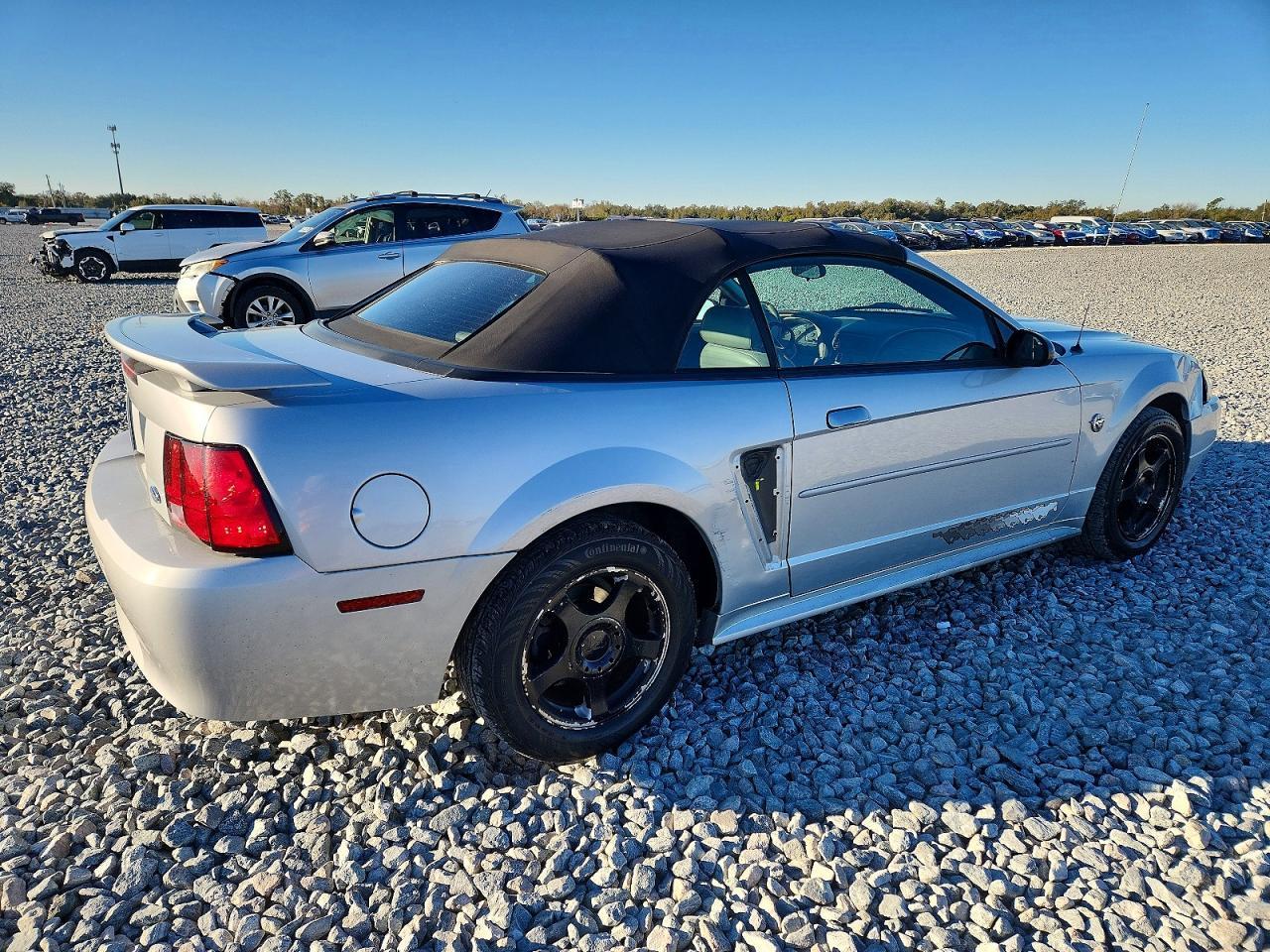 2004 Ford Mustang