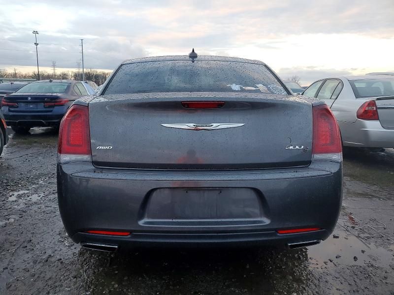 2017 Chrysler 300 s