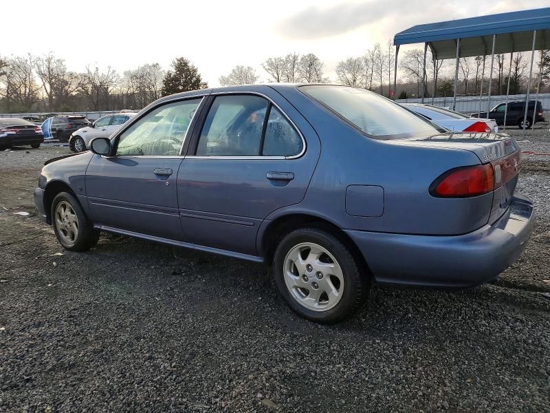 1999 Nissan Sentra Base