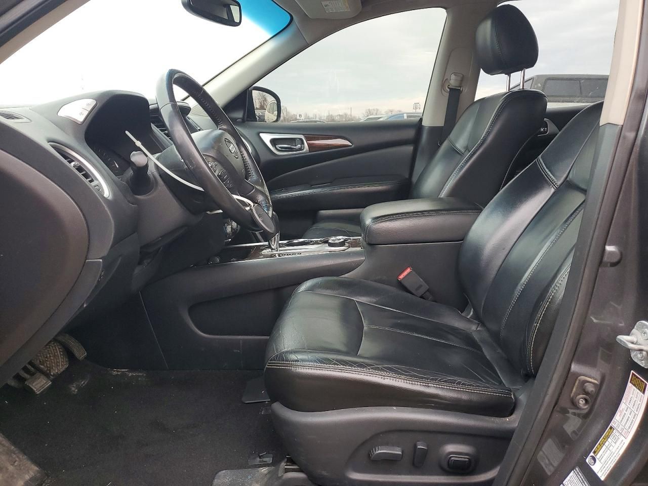 2015 Nissan Pathfinder s