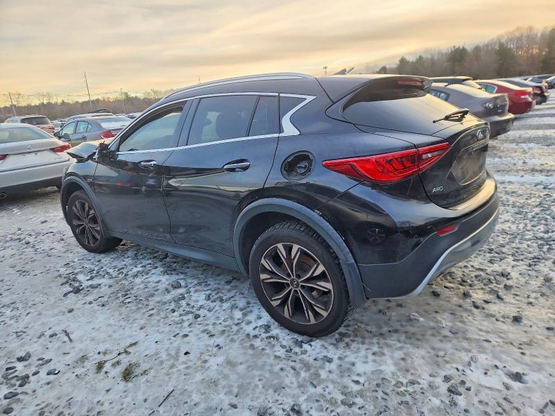 2017 Infinity Qx30 Premium