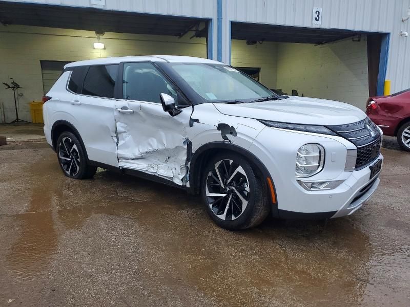 2022 Mitsubishi Outlander se