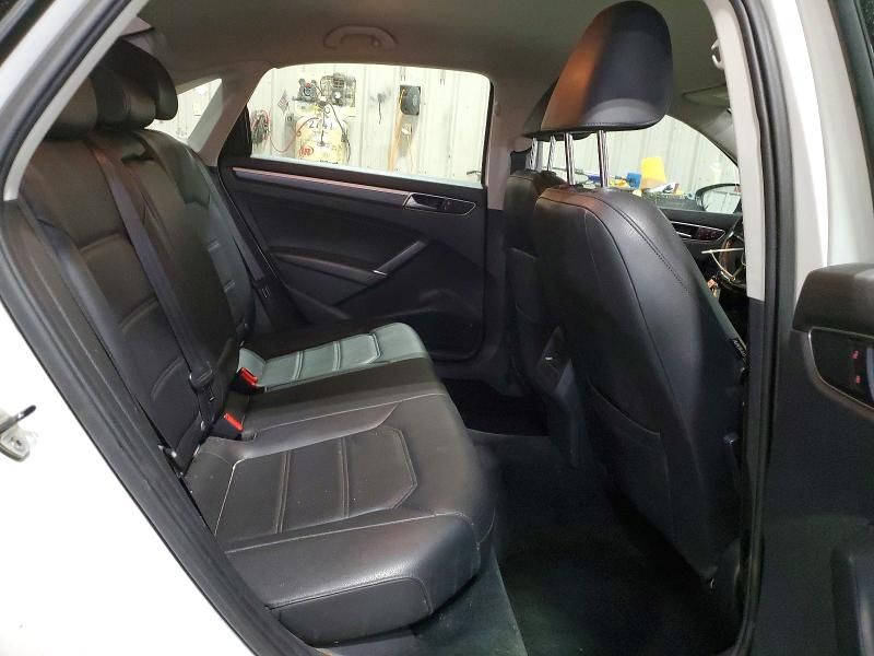 2017 Volkswagen Passat R-line