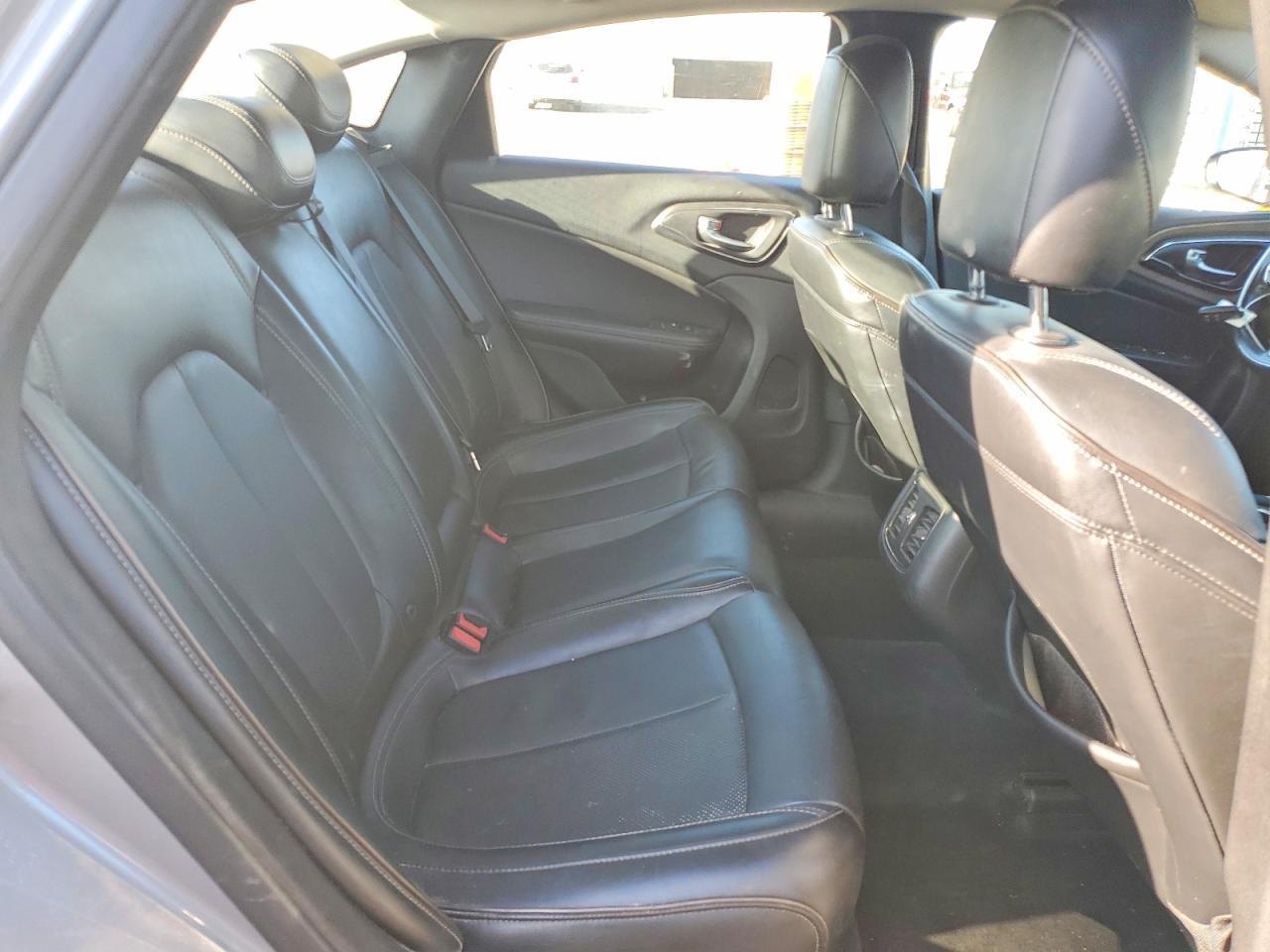 2015 Chrysler 200 c