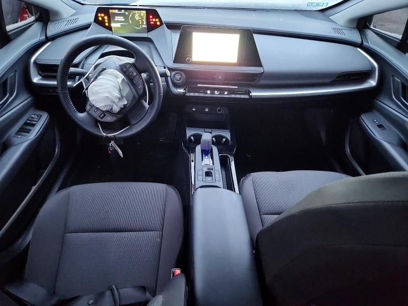 2025 Toyota Prius le