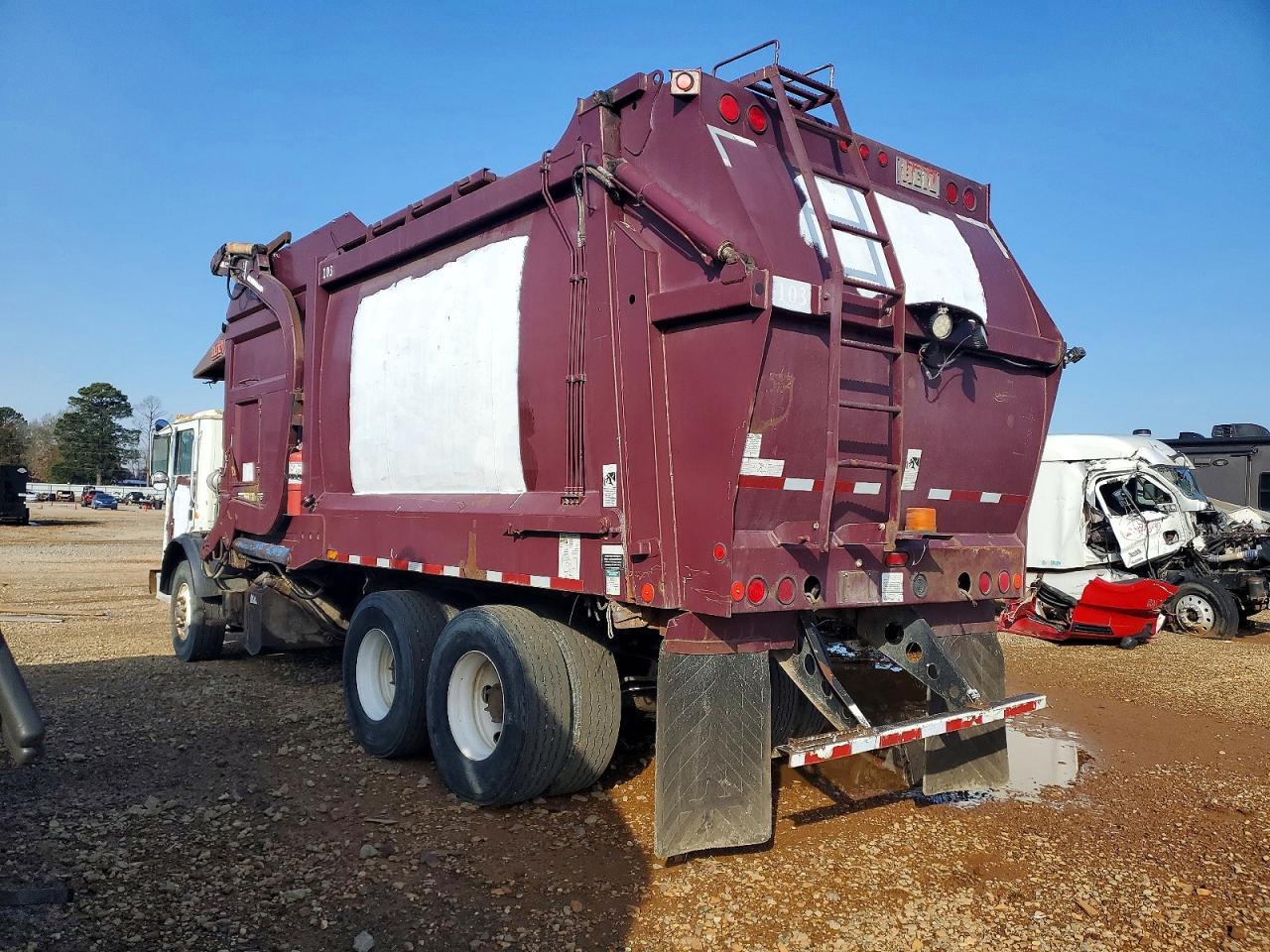 2007 Mack MR688S Refuse Truck