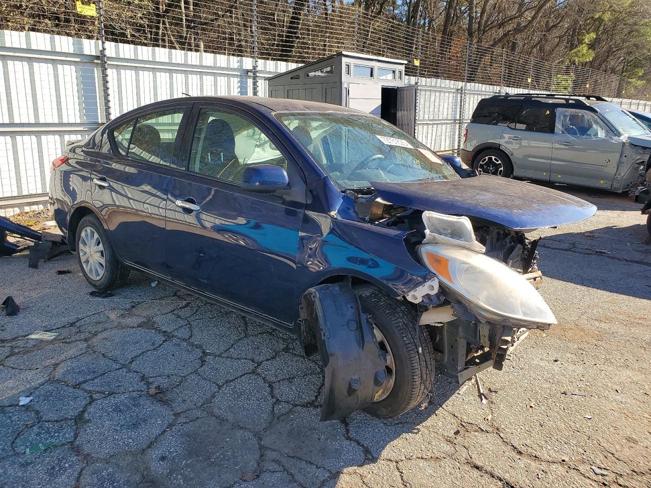 2014 Nissan Versa s