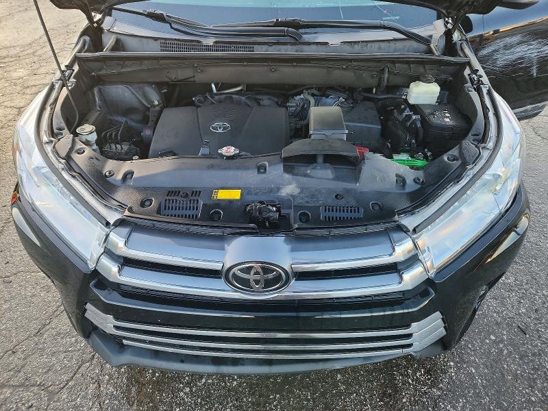 2017 Toyota Highlander se