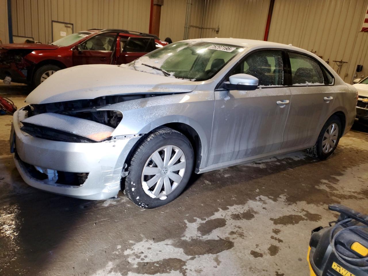 2013 Volkswagen Passat s