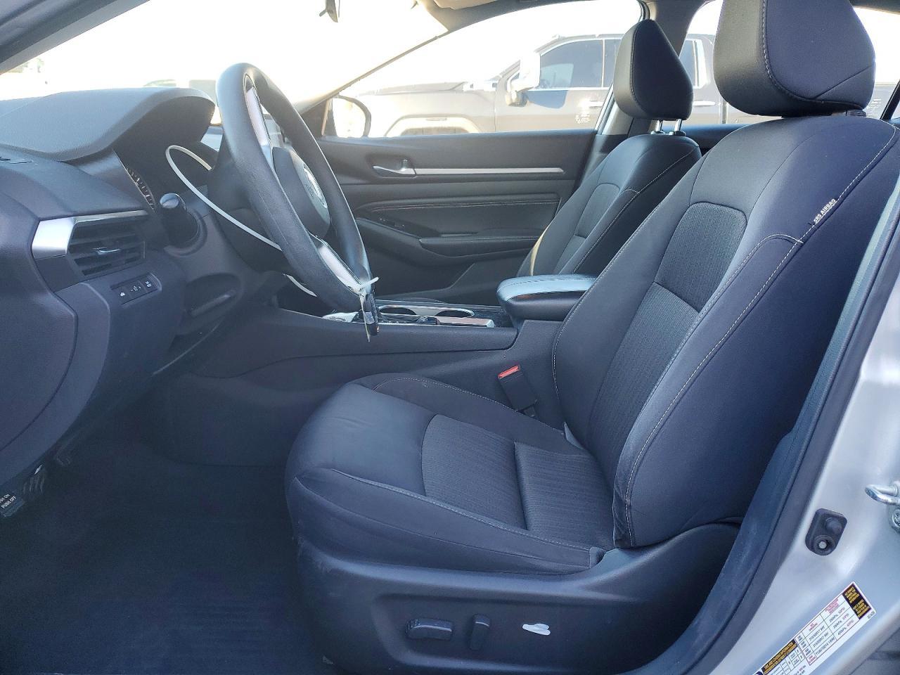 2021 Nissan Altima sv