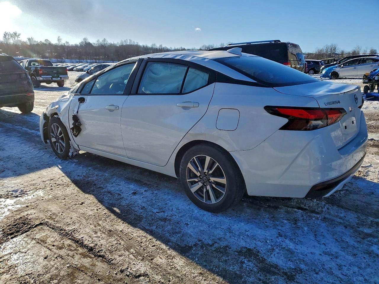 2023 Nissan Versa sv