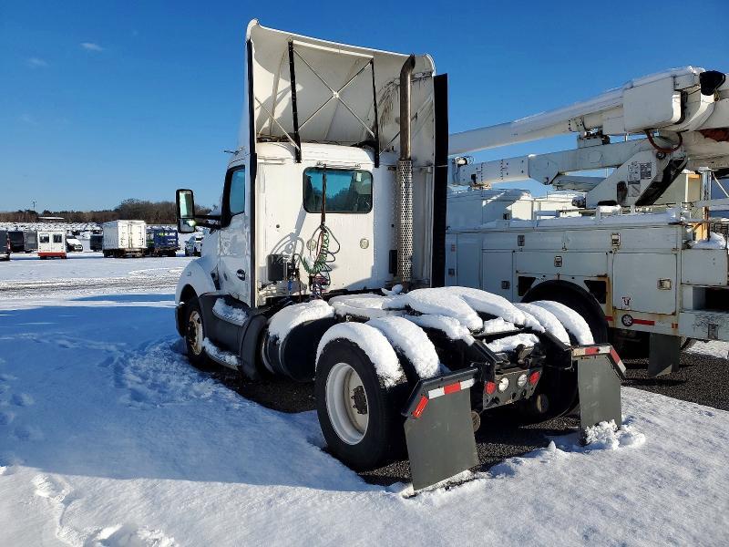 2016 Volvo VNL Semi Truck