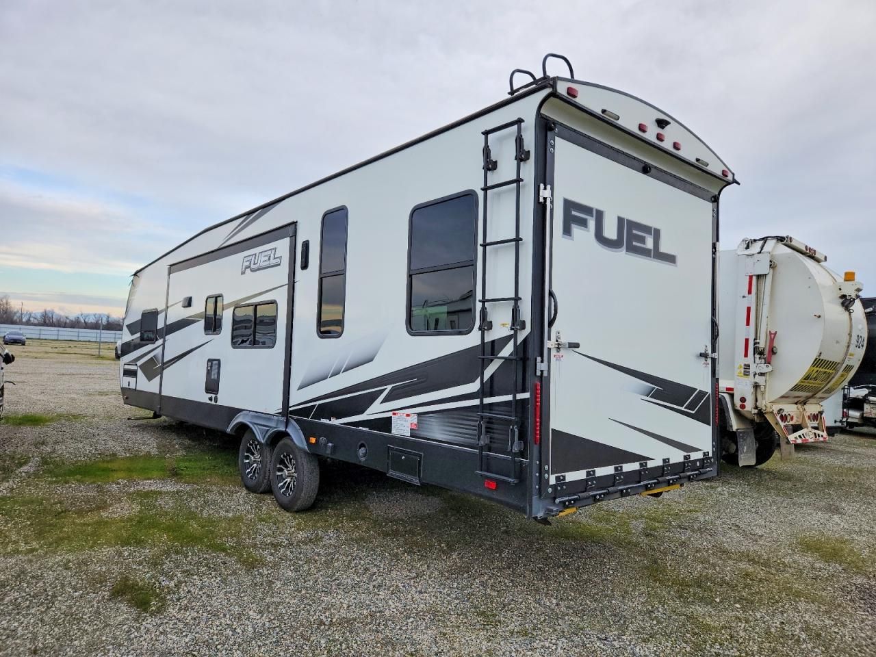 2022 Hartland Trailrunnr