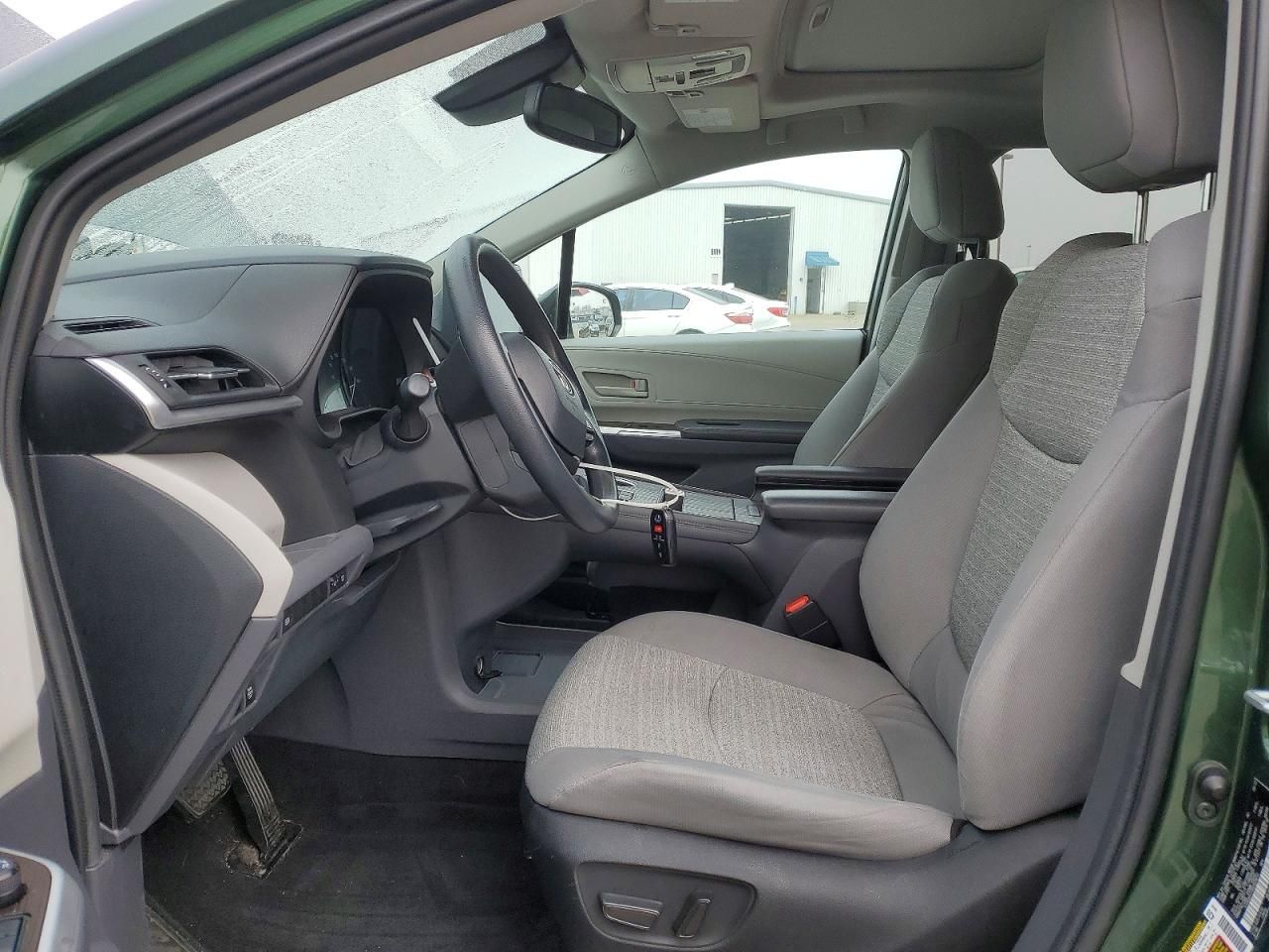 2022 Toyota Sienna le