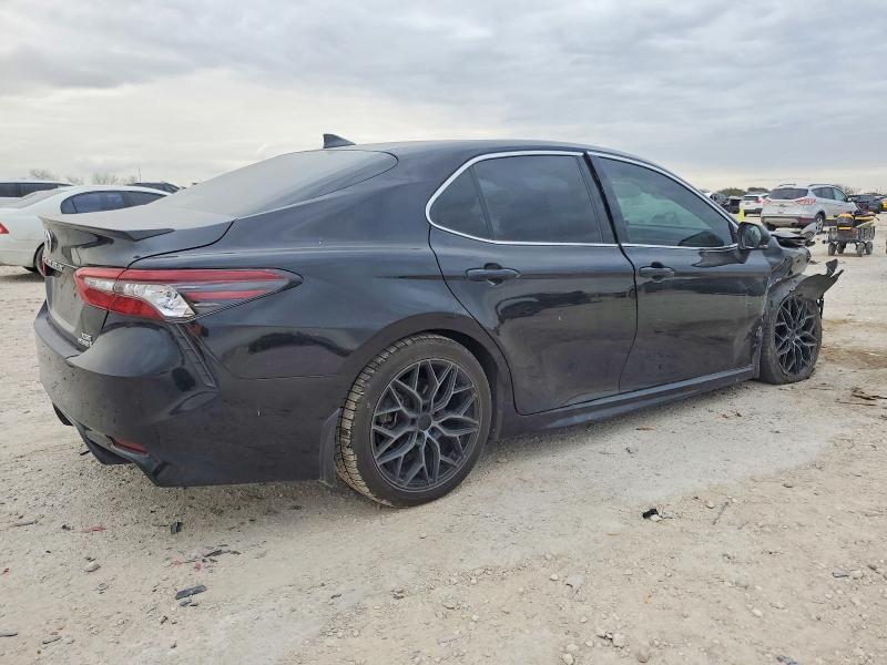 2022 Toyota Camry Hybrid xse