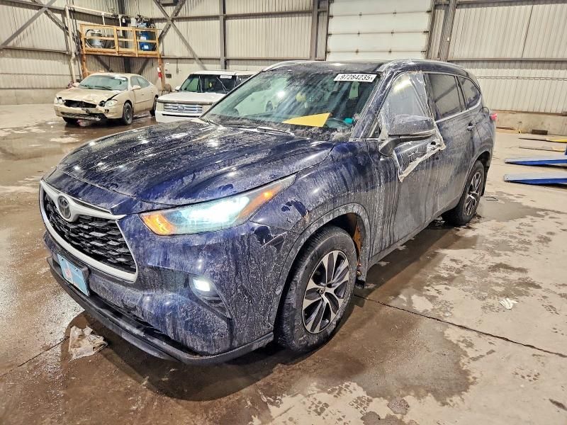 2021 Toyota Highlander xle