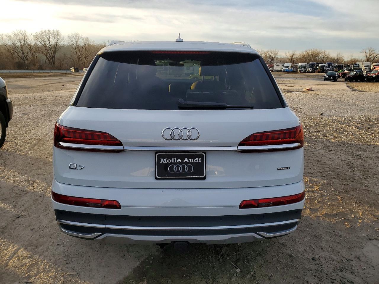 2021 Audi Q7 Premium Plus