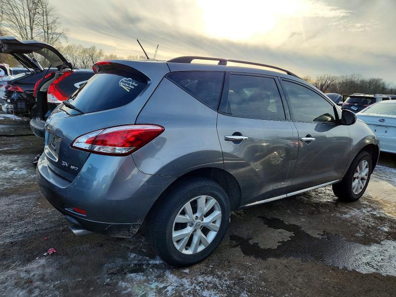 2014 Niss Murano sv