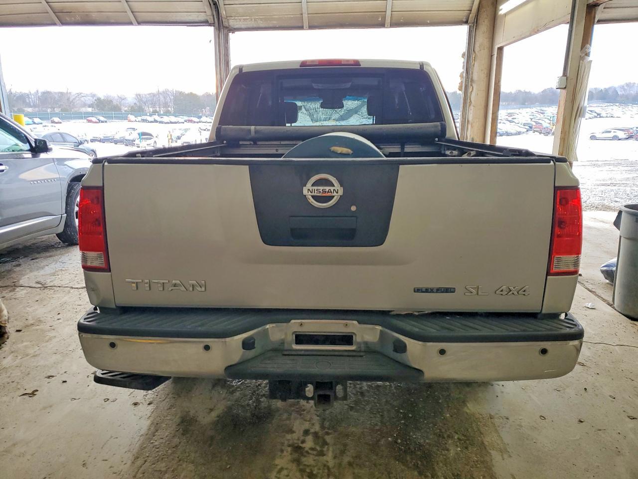 2011 Nissan Titan SV