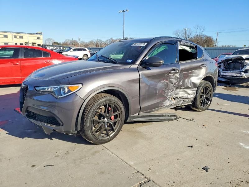 2019 Alfa Romeo Stelvio ti