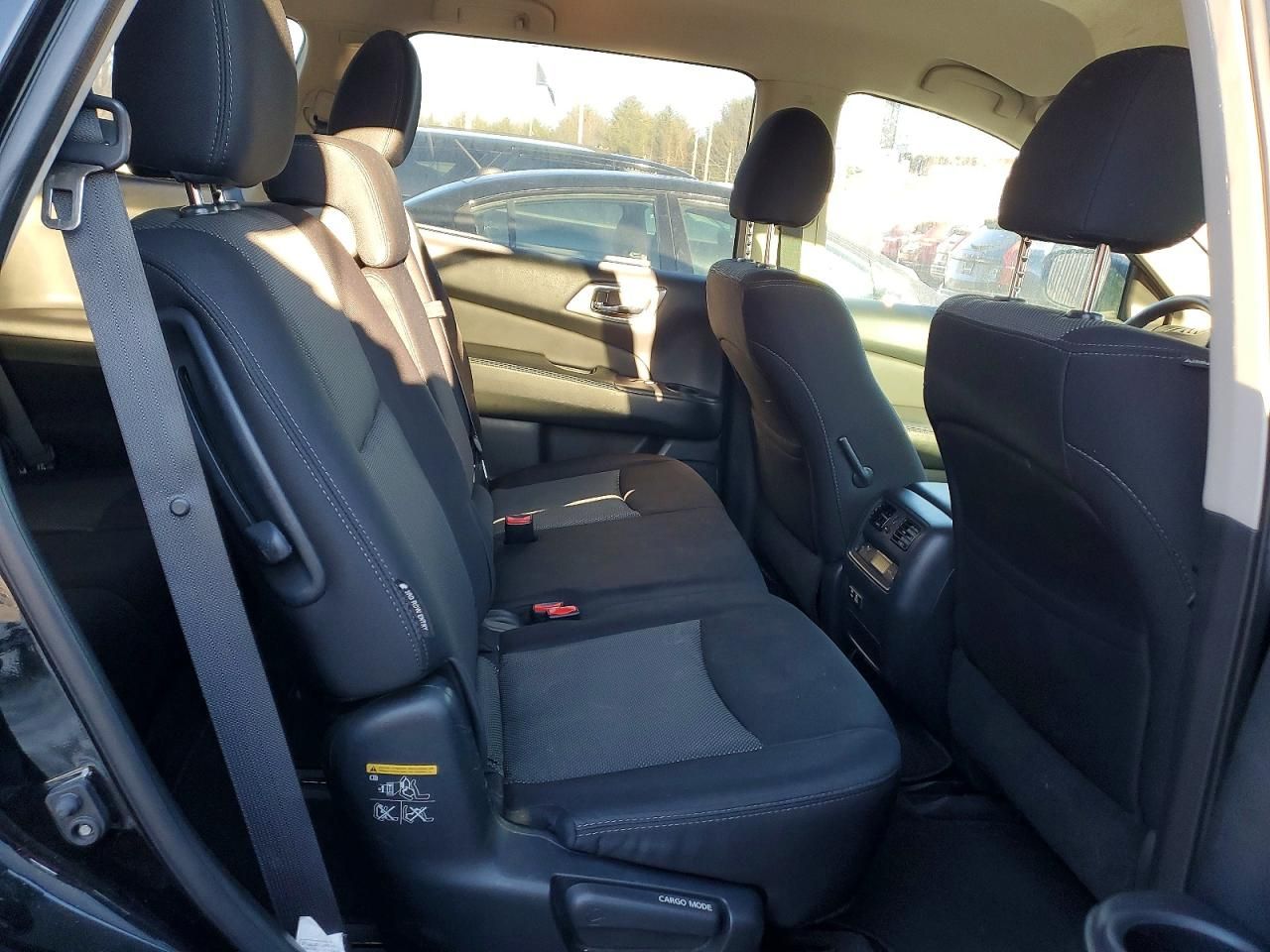 2019 Nissan Pathfinder s