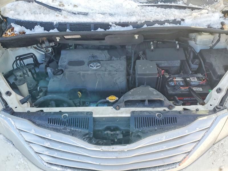 2014 Toyota Sienna xle