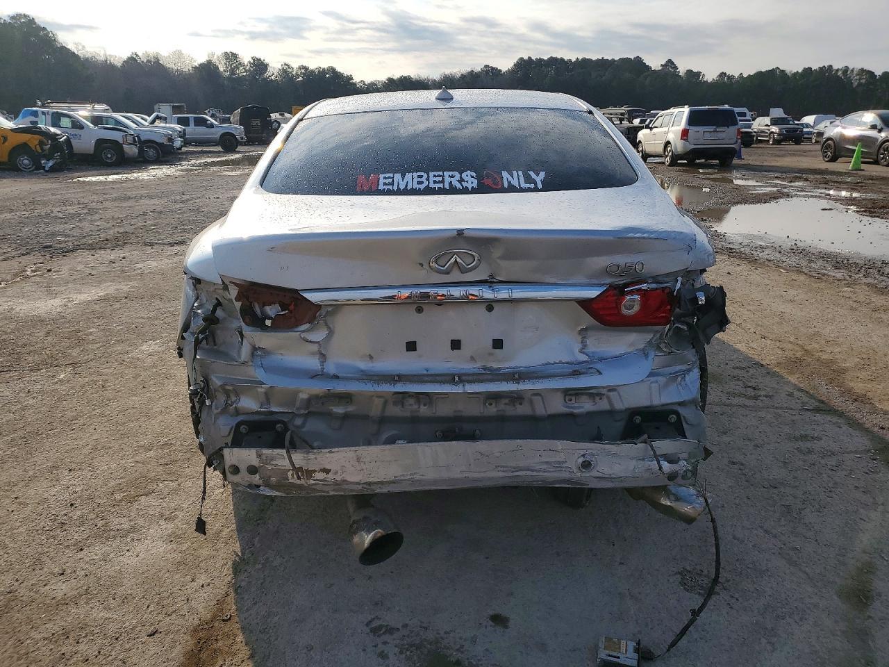 2015 Infiniti Q50 Base