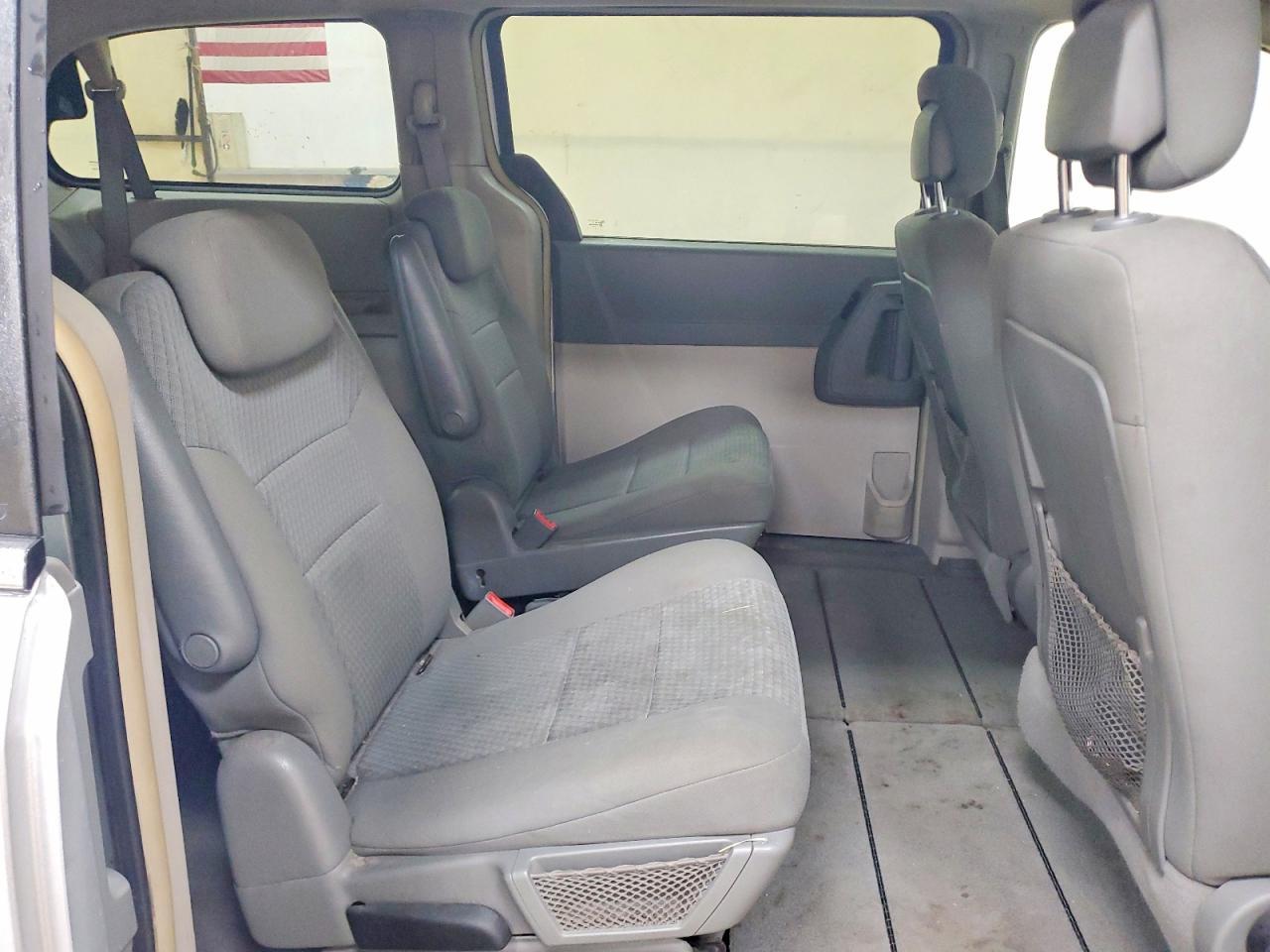 2010 Chrysler Town & Country Touring