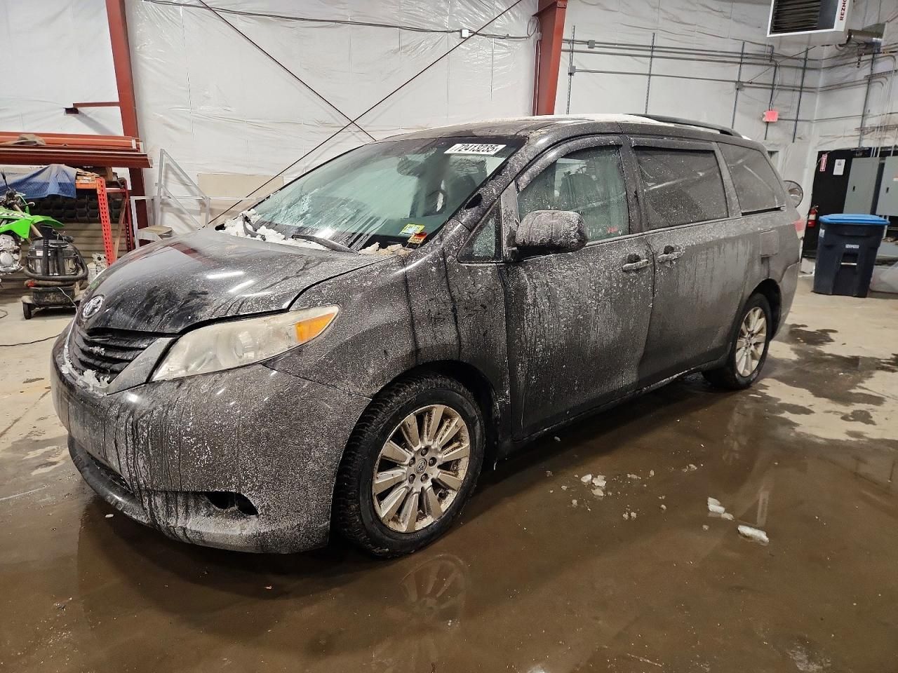 2013 Toyota Sienna le