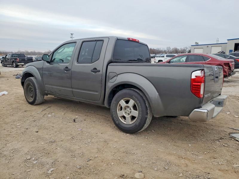 2008 Nissan Frontier Crew cab le