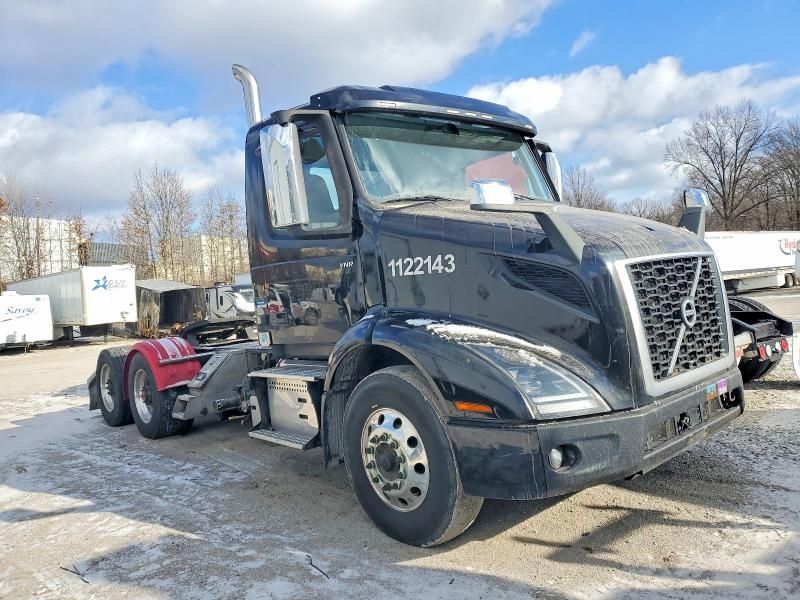 2020 Volvo VNR Semi Truck