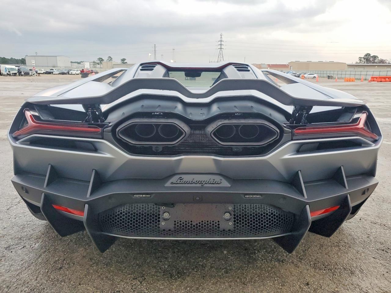 2024 Lamborghini Revuelto