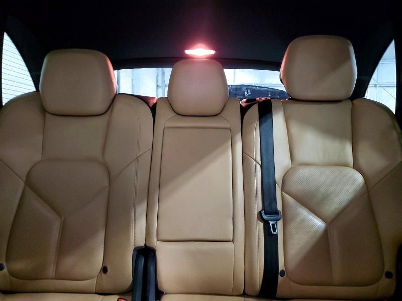 2014 Porsche Cayenne