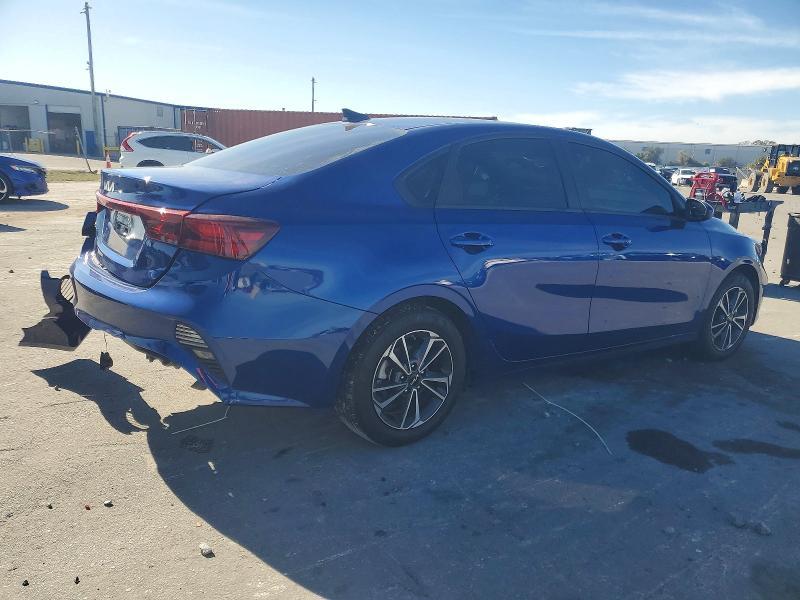 2024 KIA Forte lx