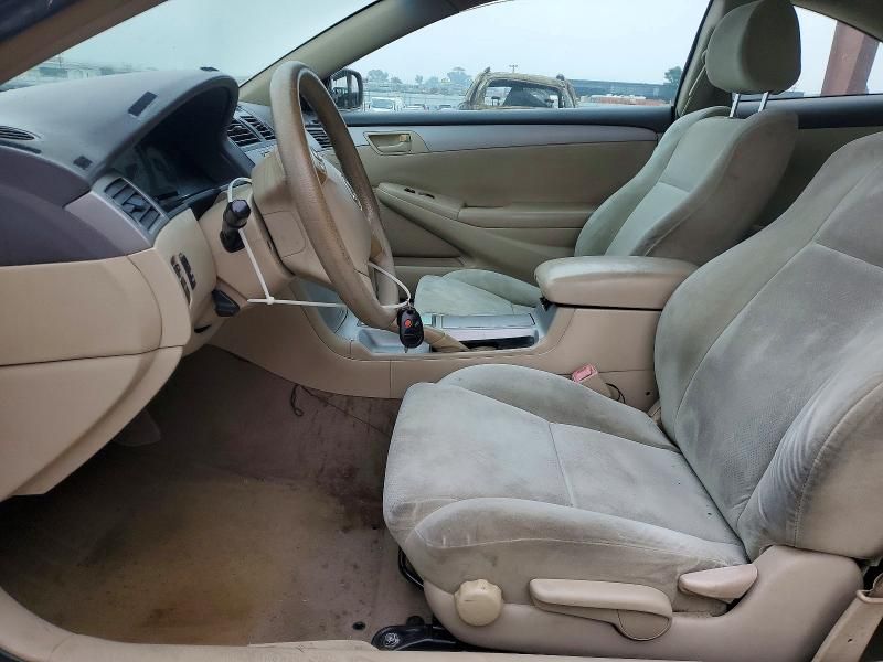 2004 Toyota Camry Solara se