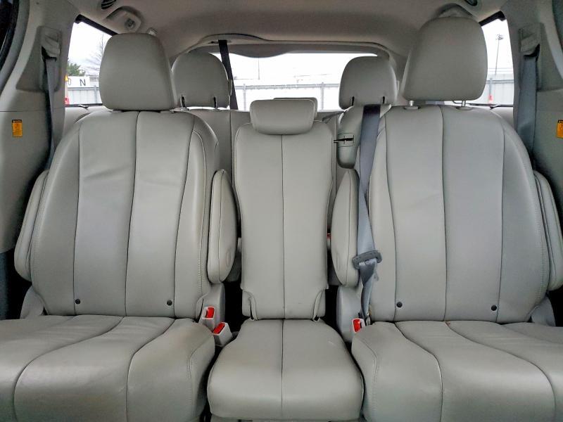 2013 Toyota Sienna xle