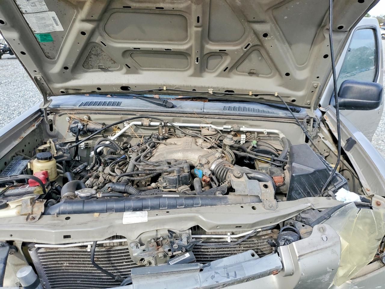 2003 Nissan Frontier Crew cab xe